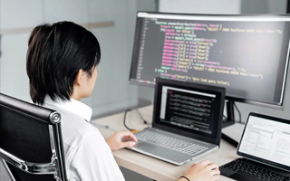 溧阳 ,php声明和调用变量的符号是什么？